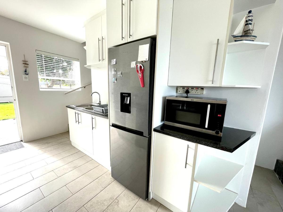 10 On Aquavista Addo River View Apartment Colchester